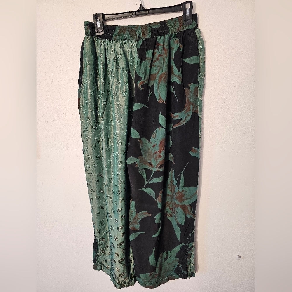 Tienda Ho Black & Green Rayon Boho Pants Free Size - Picture 7 of 10